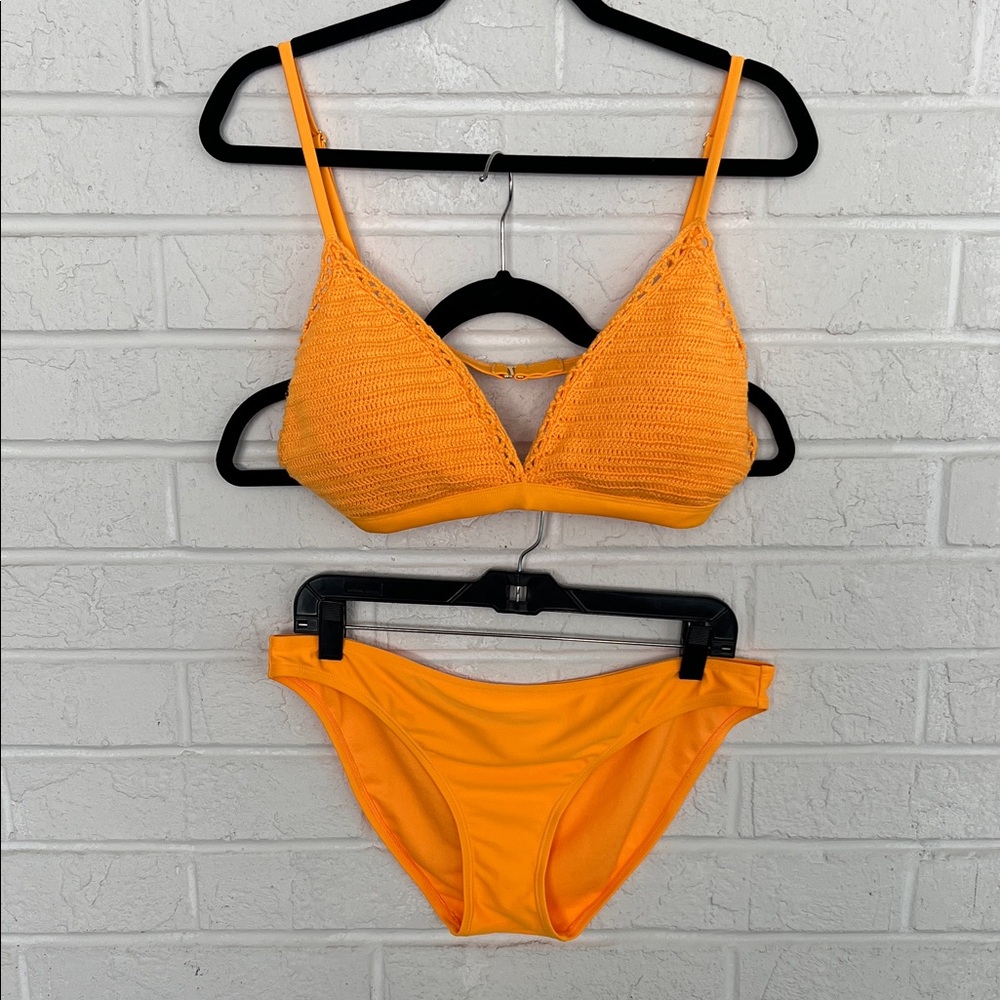 Exhilaration Wonen’s Orange Crochet Triangle Top 2pc Bathing suit.